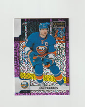 Load image into Gallery viewer, 2017-18 O-Pee-Chee Platinum Violet Pixels #30 John Tavares
