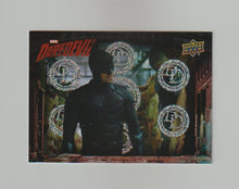 Load image into Gallery viewer, 2018 Daredevil Seasons 1 &amp; 2 Daredevil Speckle Foil #60 S2E1 Investigating The Cartels
