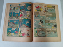 Load image into Gallery viewer, Walt Disney&#39;s Comics and Stories #122
