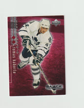 Load image into Gallery viewer, 1998-99 Black Diamond Double Diamond #82 Tomas Kaberle
