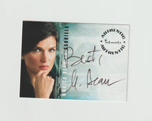 Load image into Gallery viewer, 2006 Lost Season 2 Autographs #A-22 Monica Dean as Gabriela
