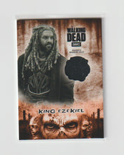 Load image into Gallery viewer, 2018 Walking Dead Hunters and the Hunted Costume Relics Orange #R-KE King Ezekiel
