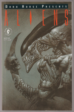 Load image into Gallery viewer, Dark Horse Presents: Aliens Platinum Edition
