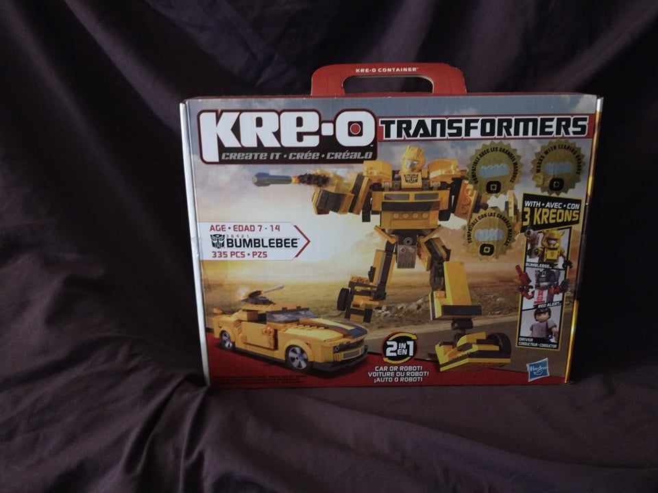 KRE-O Transformers Bumblebee 2 in 1 Car or Robot